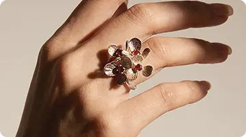 La demanda mundial de joyas de inspiraci&oacute;n vintage se dispara entre los millennials.