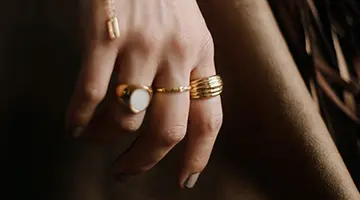 La demanda mundial de joyas de inspiraci&oacute;n vintage se dispara entre los millennials.